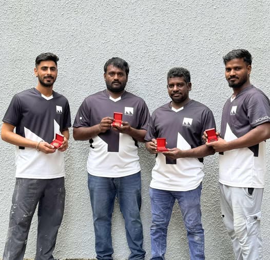 பிள்ளைகளை காப்பாற்றிய “தமிழ் ஊழியர்கள்” – பாராட்டி கெளவுரவித்த சிங்கப்பூர்