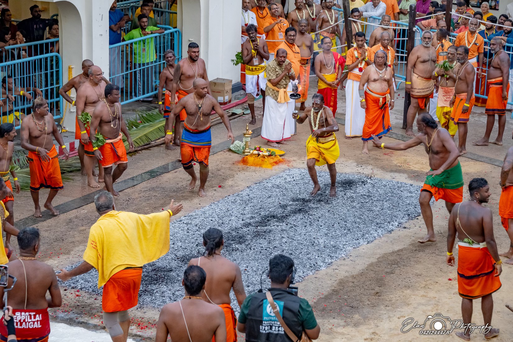 சிங்கப்பூரில் தீமிதித் திருவிழா: இந்து பக்தர்கள் பெரும் மகிழ்ச்சி… முக்கிய அறிவிப்புகள்